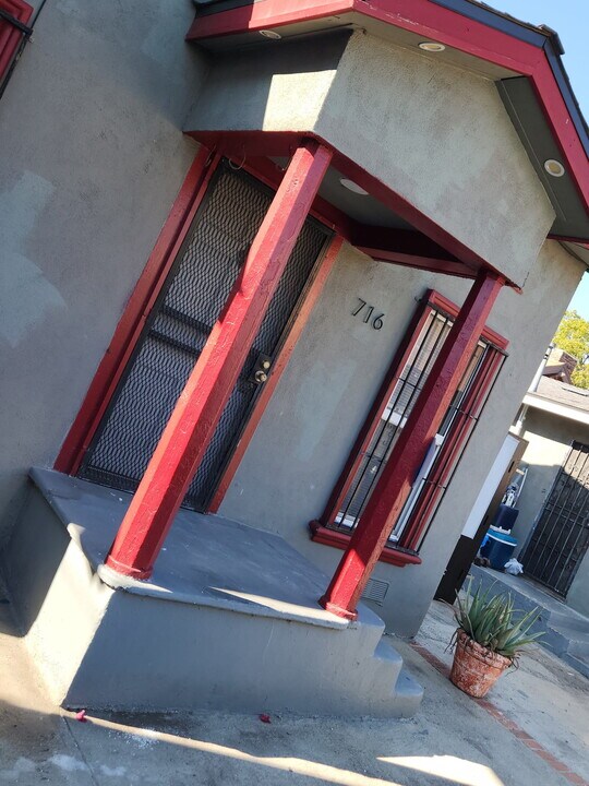 716 W 60th St, Unit 716 W 60th Street LA in Los Angeles, CA - Foto de edificio