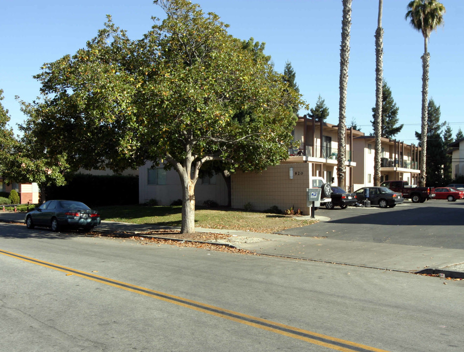 920 Tamarack Ln in Sunnyvale, CA - Building Photo