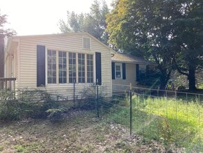 463 Bailey Rd in Holden, MA - Building Photo - Building Photo