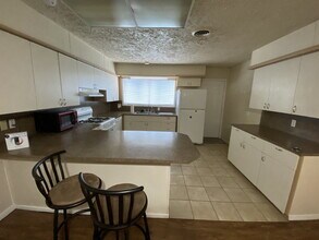 4421 49th St in Lubbock, TX - Building Photo - Building Photo