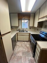 11235 Avenida De Los Lobos in San Diego, CA - Building Photo - Building Photo