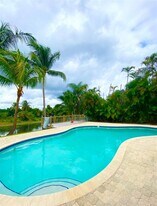 4331 NW 10th St in Coconut Creek, FL - Building Photo