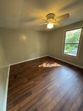 219 Cherry Tree Dr in Asheville, NC - Building Photo - Building Photo