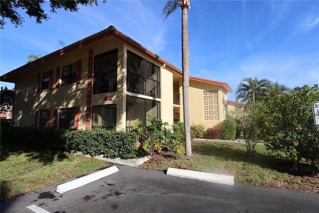 property at 2515 Bayshore Gardens Pkwy
