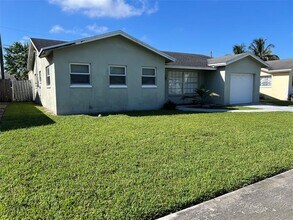 9302 SW 1st Pl in Boca Raton, FL - Building Photo - Building Photo
