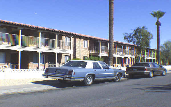 Point Park South in Phoenix, AZ - Building Photo