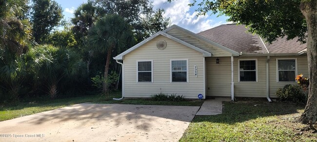 2326 Talmadge Dr in Titusville, FL - Foto de edificio - Building Photo