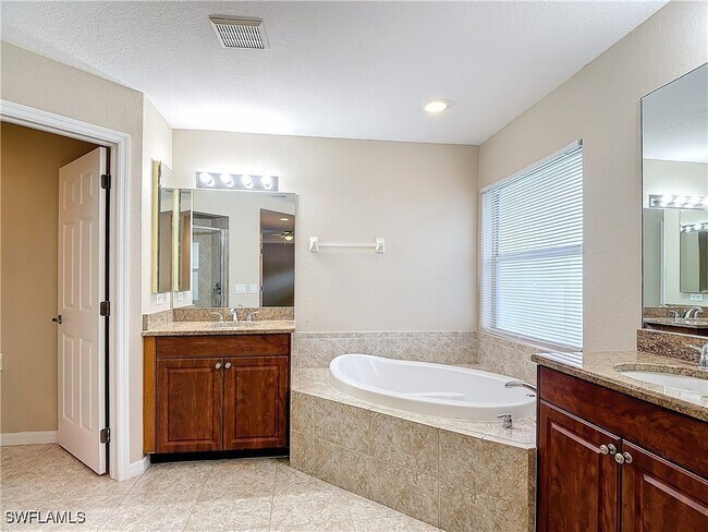 property at 1726 Trafalgar Pkwy