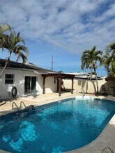 717 Sunset Cove in Madeira Beach, FL - Building Photo - Building Photo