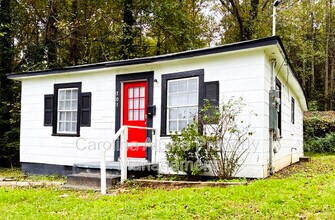 701 S Lorraine St in Dallas, NC - Building Photo - Building Photo