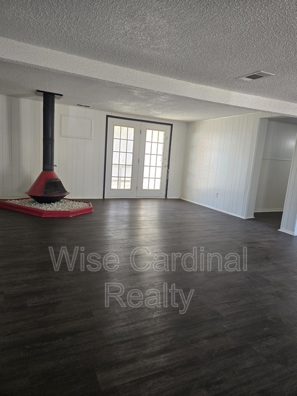 714 N Ave C in Denver City, TX - Building Photo - Building Photo