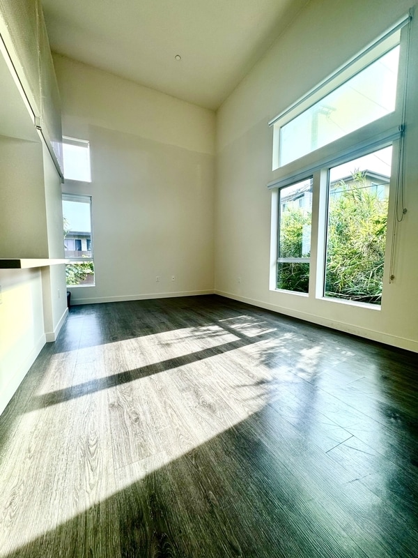 property at 4405 W Point Loma Blvd