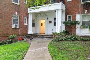 457 W State St, Unit 1A in Trenton, NJ - Building Photo