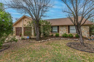 302 S Mt Rushmore Dr in Cedar Park, TX - Building Photo