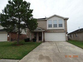 2414 Gwenfair Dr in Spring, TX - Building Photo