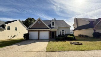 6423 Grand Hickory Dr in Braselton, GA - Building Photo
