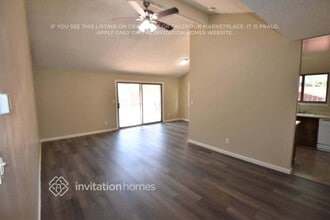 6165 Carl Sandburg Cir in Sacramento, CA - Building Photo - Building Photo