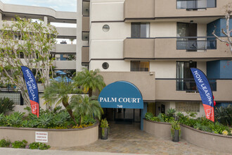 Palm Court Apartments in Los Angeles, CA - Building Photo - Building Photo