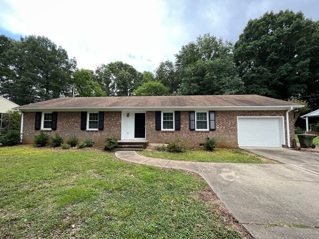 property at 3609 Lynn Rd