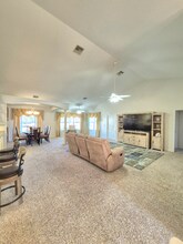 4895 Co Rd 134B in Wildwood, FL - Foto de edificio - Building Photo