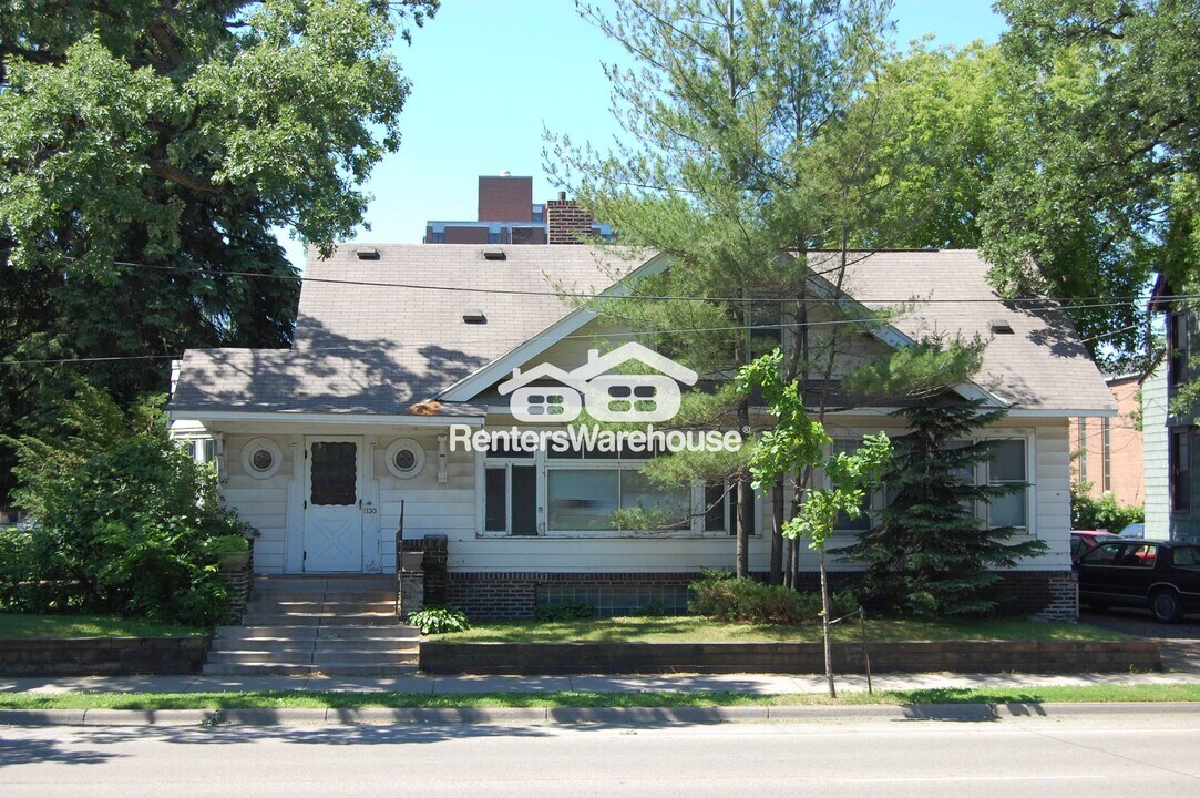 1130 4th St SE in Minneapolis, MN - Building Photo