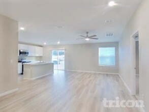 7729 Hollenbeck Wy in Jacksonville, FL - Building Photo - Building Photo