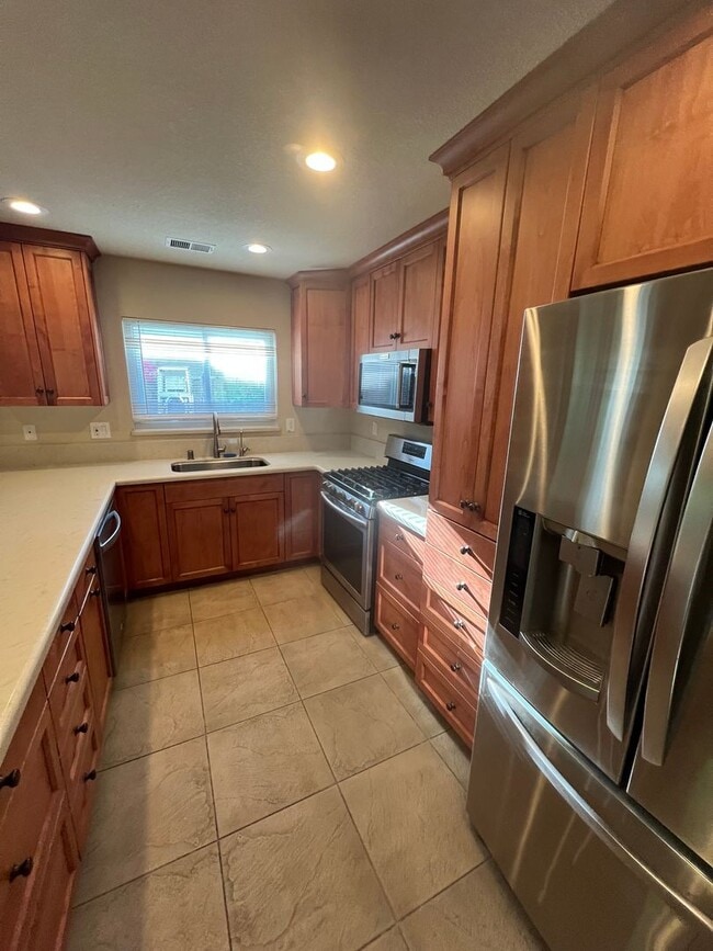 3411 Seabright Ave in Davis, CA - Building Photo - Building Photo