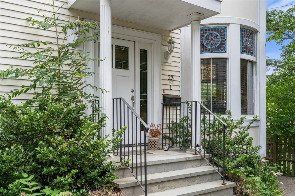 23 Harvard Ave in Brookline, MA - Building Photo