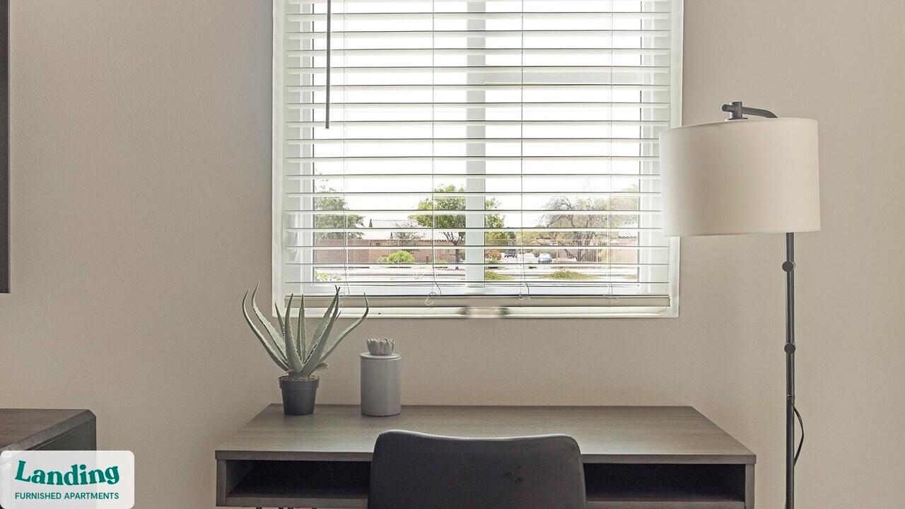 2445 Estrella Pkwy in Goodyear, AZ - Building Photo