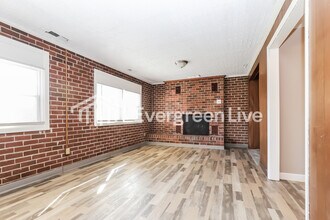 1711 Oberlin Dr in High Point, NC - Building Photo - Building Photo