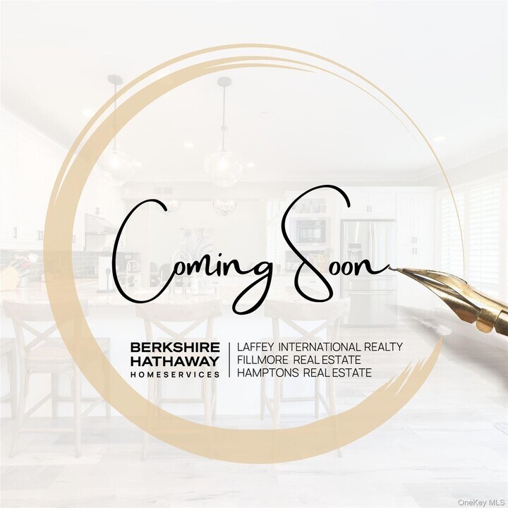 130 S Middle Neck Rd in Great Neck Plaza, NY - Building Photo