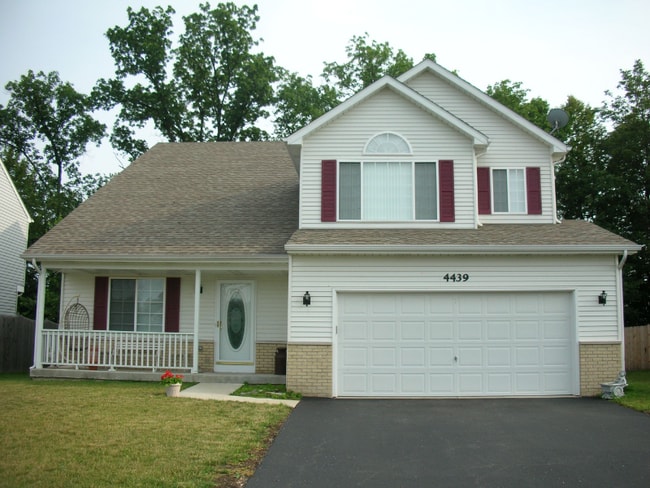 property at 4439 W Lawn Ave