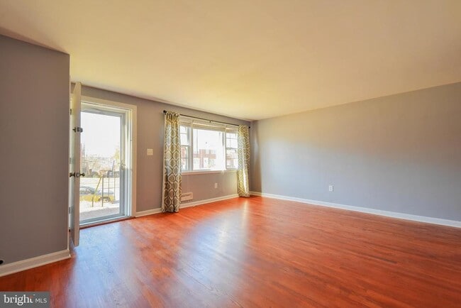 1130 Linden Ave