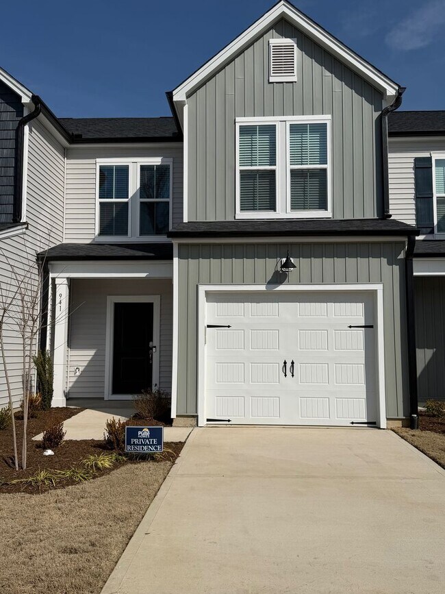 property at 941 Poets Walk Rd