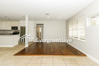 6015 Glenhurst Dr in Houston, TX - Foto de edificio - Building Photo