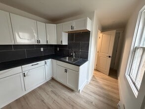 49 S Bedford St in Carlisle, PA - Foto de edificio - Building Photo