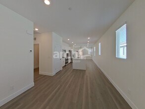 901 English Primrose St in Henderson, NV - Foto de edificio - Building Photo