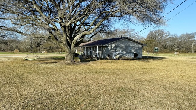 295 Jb Ratcliff Rd in Rayville, LA - Building Photo - Building Photo