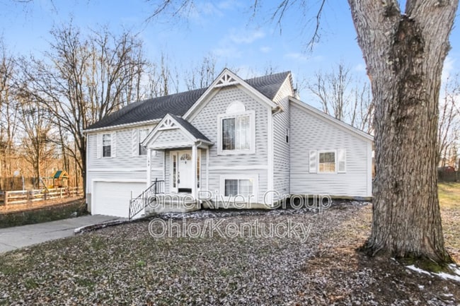 3881 Magnolia Dr in Amelia, OH - Building Photo - Building Photo