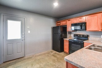 2816 Leroy Cir in Killeen, TX - Building Photo - Building Photo