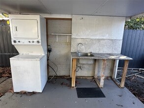 2430 NW 26th St in Miami, FL - Building Photo - Building Photo