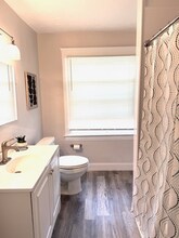 1686 Lee Rd in Cleveland Heights, OH - Building Photo - Building Photo