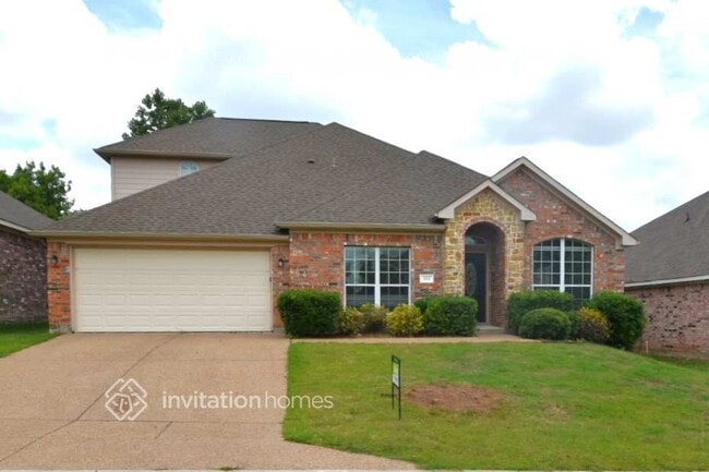property at 113 Singletree Ln