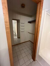 222 Jay St, Unit 309 in La crosse, WI - Building Photo - Building Photo