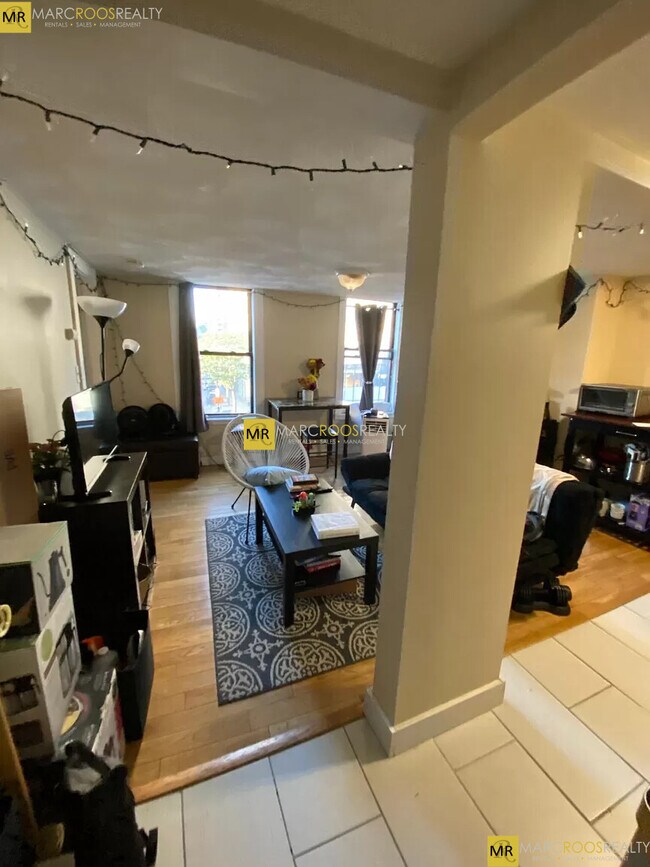 238 Cambridge St, Unit 6 in Boston, MA - Building Photo - Building Photo