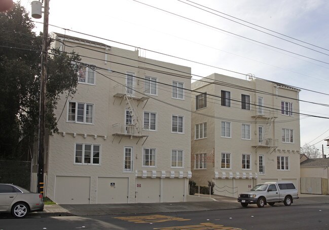 Lincoln Apartments in Alameda, CA - Building Photo - Building Photo