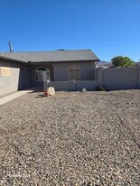 640 Foothill Dr in Lake Havasu City, AZ - Building Photo