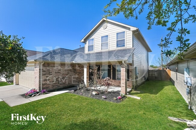 8003 Ginger Park Dr in Baytown, TX - Foto de edificio - Building Photo