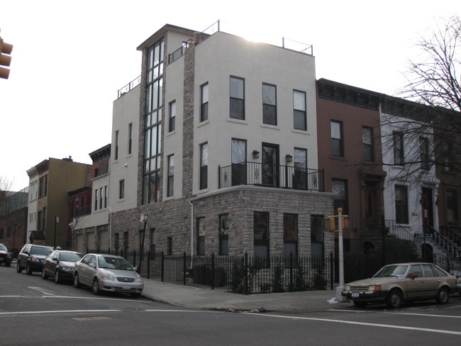 519 6th Ave in Brooklyn, NY - Foto de edificio - Building Photo
