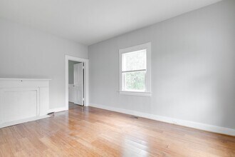 8201 Three Chopt Rd in Richmond, VA - Building Photo - Building Photo